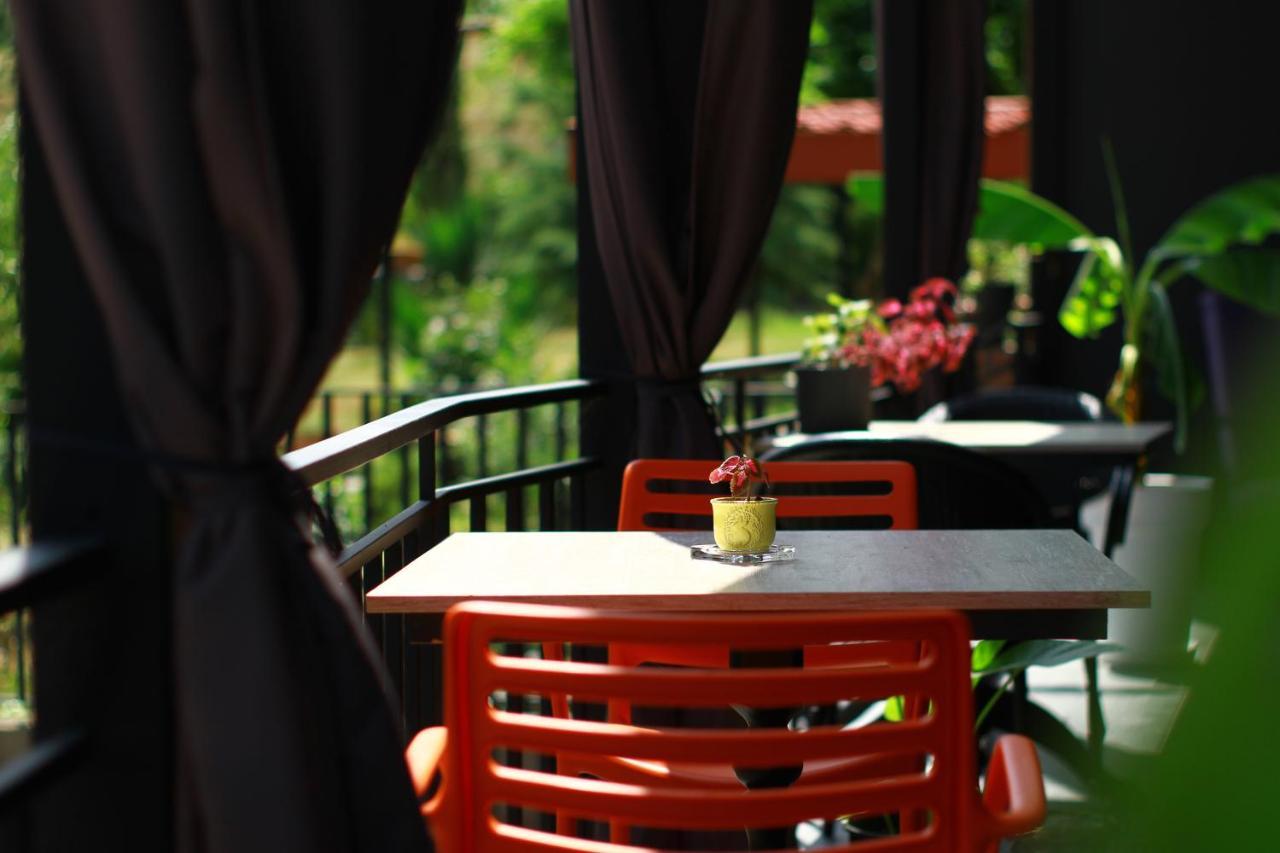 Hotel Უცხო-Utskho Telavi Buitenkant foto